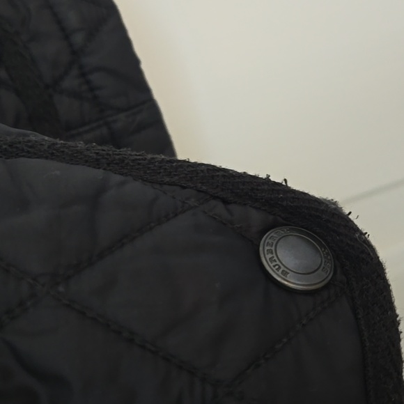 BURBERRY • Men's Black Quilted Lightweight Jacket, Size Medium - Picture 4 of 11